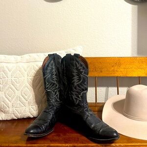 Red & Ranch Black Men’s Cowboy Boots